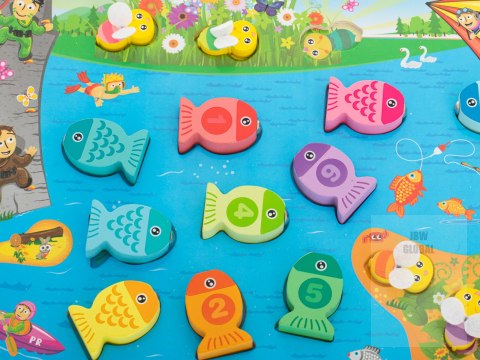 Gra drewniana rybki łowienie rybek na magnes pszczółki montessori Gra drewniana rybki łowienie rybek na magnes pszczółki montessori